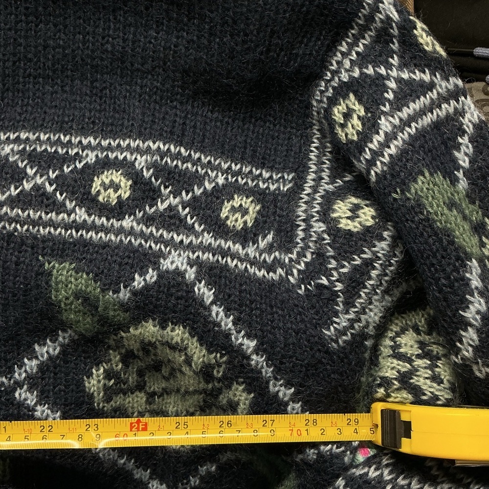 Lane Bryant Navy and Green Floral Crewneck Sweater - Picture 4 of 4